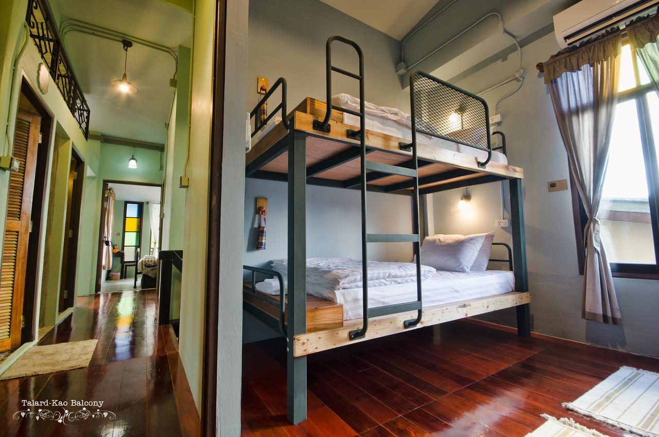 Talardkao Balcony Krabi Hostel Bagian luar foto