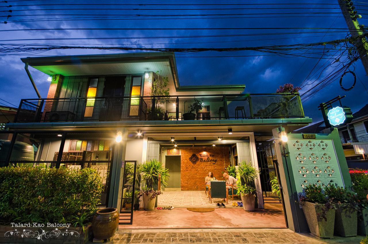 Talardkao Balcony Krabi Hostel Bagian luar foto